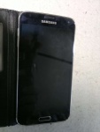 Samsung Galaxy S5 G900F 16GB czarny zepsuty, ekran cały, dotyk pekniety na dole 2,5cm bez znaczenia
